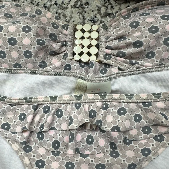 Stunning Floral Pink Bandeau Bikini Set🌸 - Picture 12 of 15